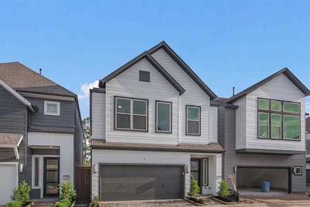 961 Lilly Flower Ln Houston, TX 77091