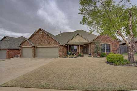 245 E Mobile Terrace Mustang, OK 73064