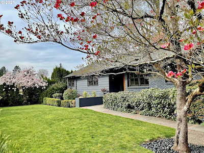 9055 SW Jamieson Rd Portland, OR 97225