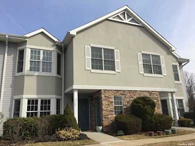 109 Pond View Drive Port Washington, NY 11050