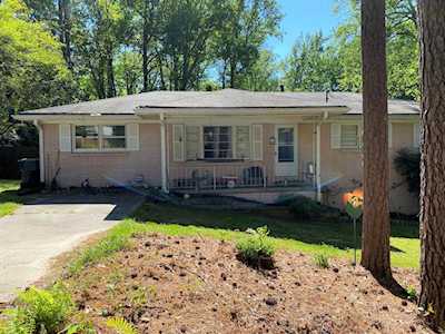 529 Creek View Dr Lawrenceville, GA 30044
