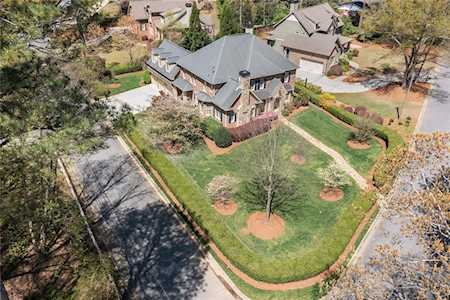 770 E Northway Ln Atlanta, GA 30342