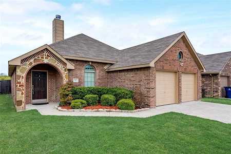 321 Creekside Way Waxahachie, TX 75165
