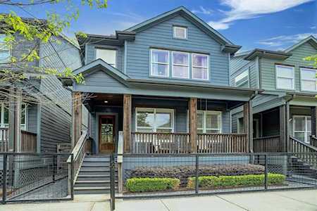 1073 W 17th St Houston, TX 77008