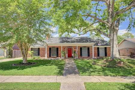 10714 Lynbrook Dr Houston, TX 77042