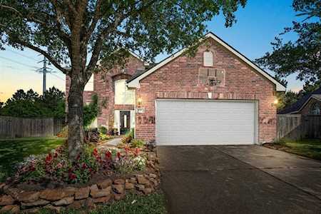 1203 Walston Ridge Dr Spring, TX 77379