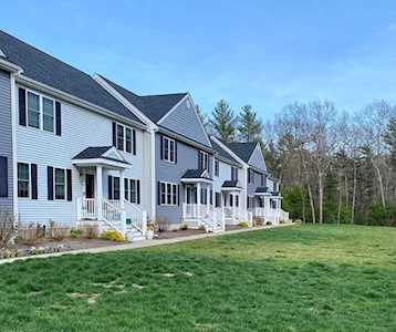 141 Oak St #1 Norton, MA 02766