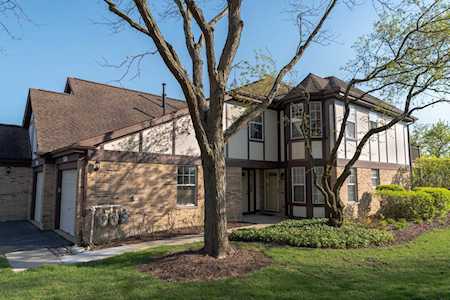 303 Cobbler Ln Buffalo Grove, IL 60089