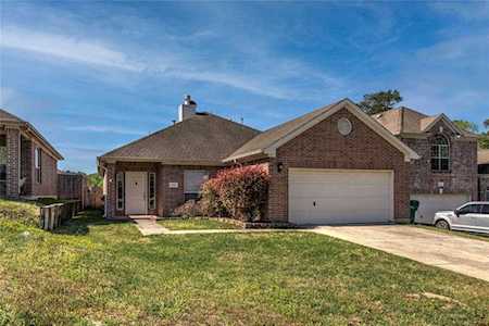 2315 Tarrytown Crossing Dr Conroe, TX 77304