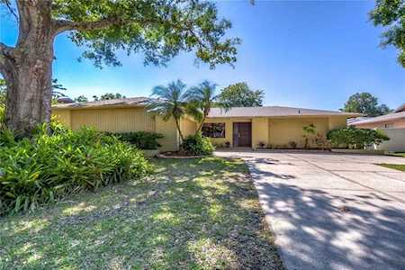 16304 Oakmanor Dr Tampa, FL 33624