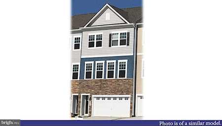 2075 Hinshaw Dr Odenton, MD 21113