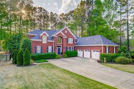 3195 Eagle Watch Dr Woodstock, GA 30189