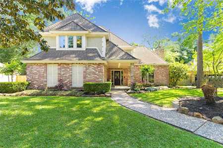 2318 Golden Pond Dr Kingwood, TX 77345