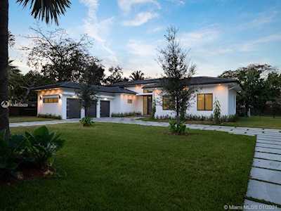 7825 SW 120th St Pinecrest, FL 33156