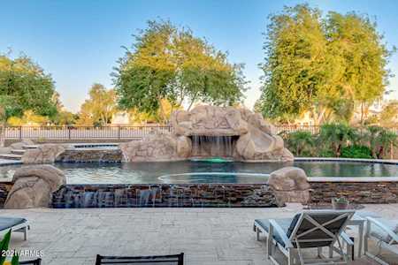 2537 S Velvendo Drive Gilbert, AZ 85295