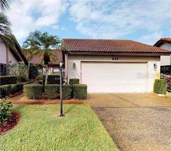 826 Country Club CIRCLE #8 Venice, FL 34293