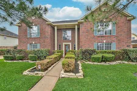 11205 Briscoe Ln Pearland, TX 77584