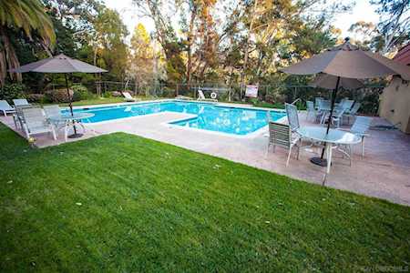 4490 Caminito Fuente San Diego, CA 92116