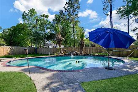 705 Tropicana Ct Friendswood, TX 77546