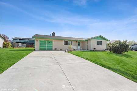 2416 Carpenter St Mount Vernon, WA 98274