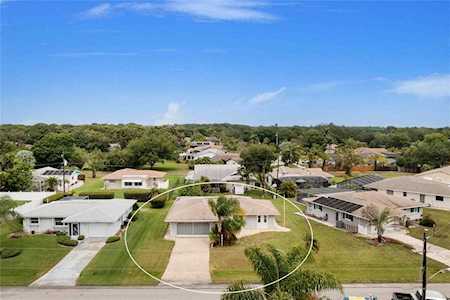 900 Gillespie St Englewood, FL 34223