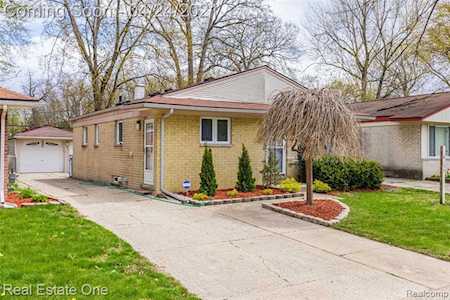6130 N Walton St Westland, MI 48185