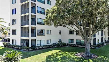 700 Starkey Rd #326 Largo, FL 33771