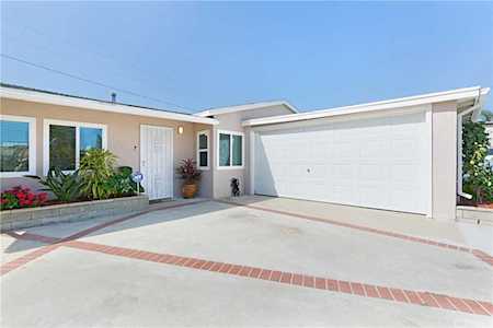 11908 205th St Lakewood, CA 90715
