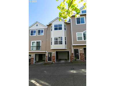 7868 SW 31st Ave #10 Portland, OR 97219
