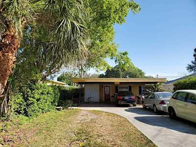 2121 Florinda St Sarasota, FL 34231