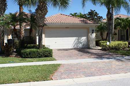 8037 Montserrat Place Wellington, FL 33414