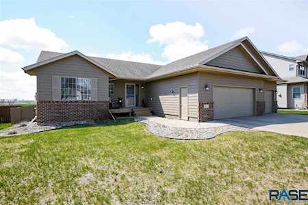 107 W Maple St Harrisburg, SD 57032