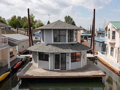 18989 NE Marine Dr #12 Portland, OR 97230