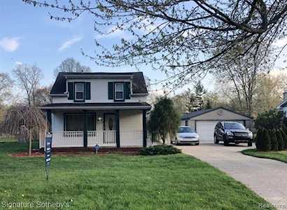 33511 Hiveley St Westland, MI 48186
