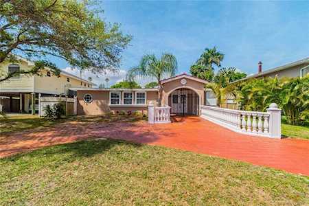 4026 Huntington St NE St Petersburg, FL 33703