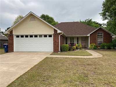 7007 Red Bud Dr Fort Smith, AR 72916