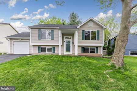 3829 Beech Down Dr Chantilly, VA 20151