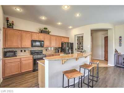 8 Creeping Bend Ct Henderson, NV 89052
