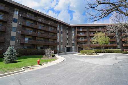 120 Lakeview Dr #503 Bloomingdale, IL 60108