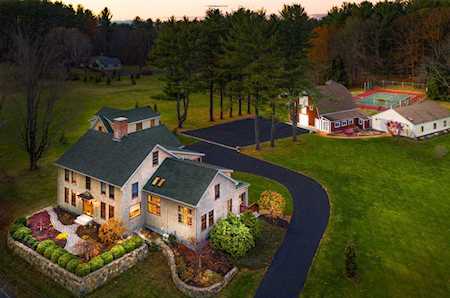 69 Drinkwater Rd Hampton Falls, NH 03844