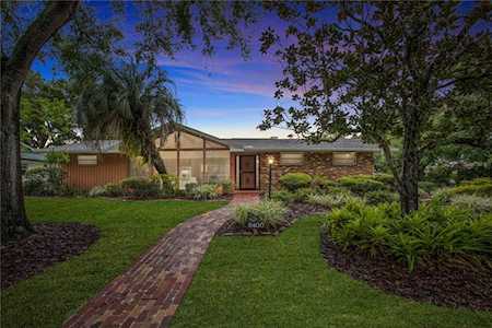 2400 Deloraine Trl Maitland, FL 32751