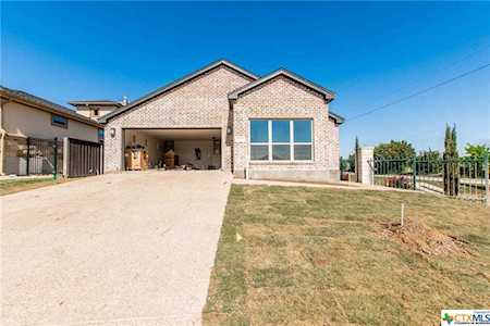 1002 Via Toscana Nolanville, TX 76559