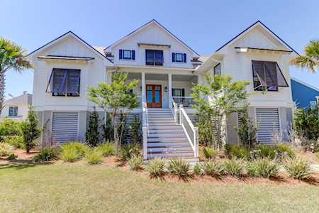 3043 Yachtsman Dr Mount Pleasant, SC 29466
