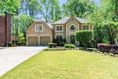 11175 Wilshire Chase Dr Johns Creek, GA 30097