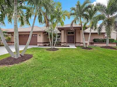 5959 Wedgewood Village Circle Lake Worth, FL 33463
