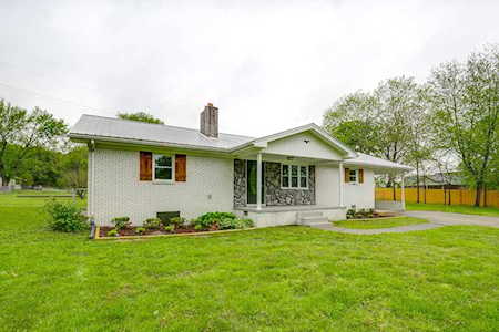 50 Dorothy Ln Hartsville, TN 37074