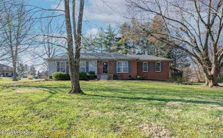 5106 Arrowshire Dr La Grange, KY 40031