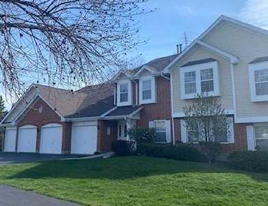 205 E Ashbury Ln #4 Roselle, IL 60172