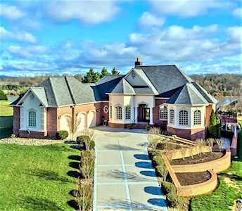 869 Rarity Bay Pkwy Vonore, TN 37885
