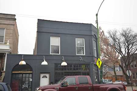 2934 W Diversey Ave #2A Chicago, IL 60618